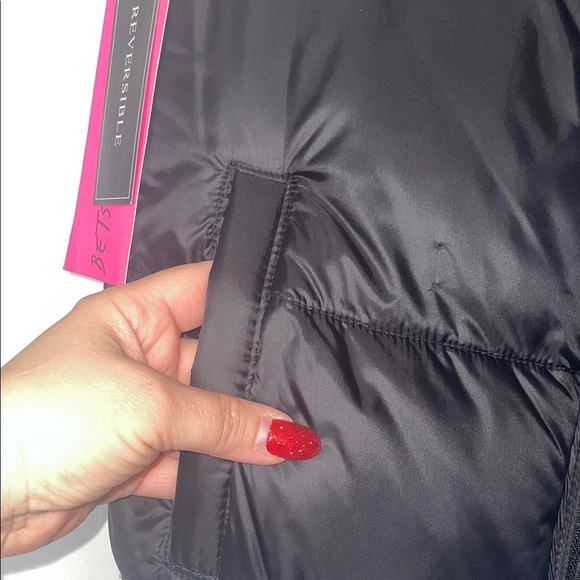 Betsey Johnson Reversible Black and White Floral Vest - Picture 8 of 8